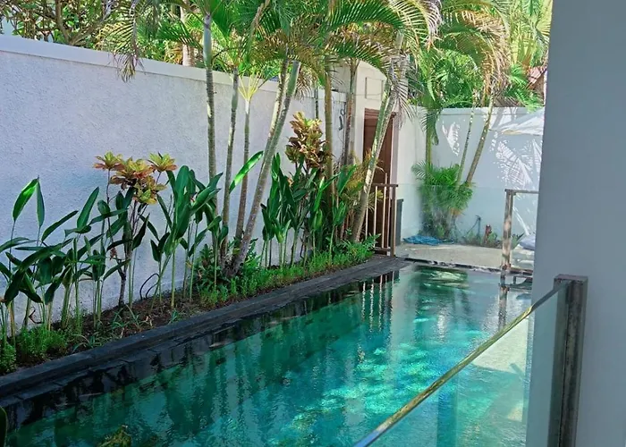 Villa Glisten Up Side Sanur! Sanur