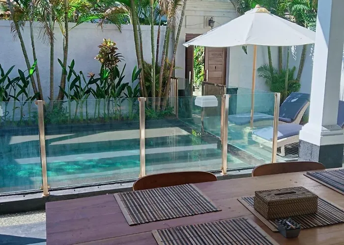 Glisten Up Side Sanur! Villa *