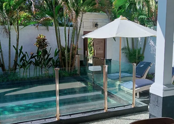 Glisten Up Side Sanur! Sanur